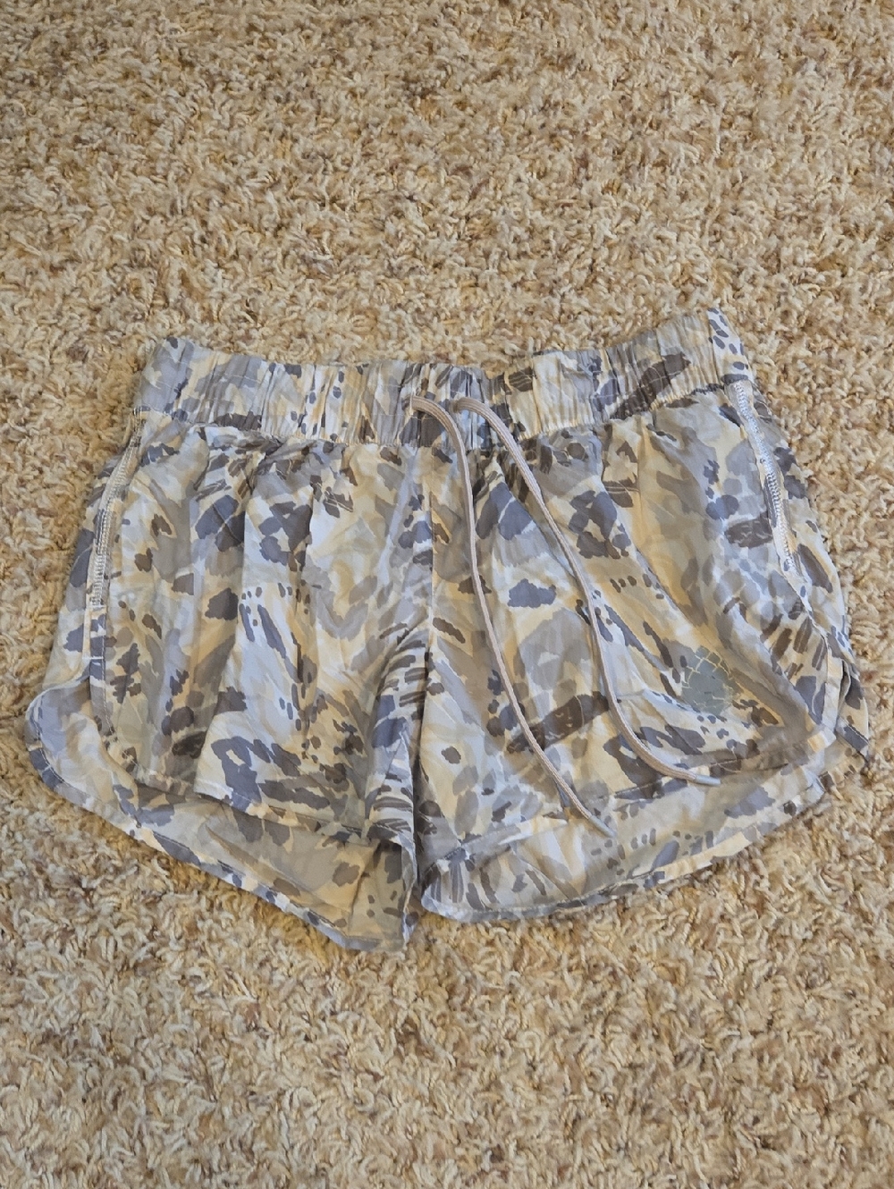 Stio Women's Drawstring Athletic Shorts in Beige and Gray Camouflage